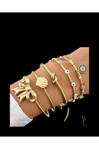 18K Gold Plated Waterproof Bow Bracelet - D-S Fashion Sophisticated Boutique